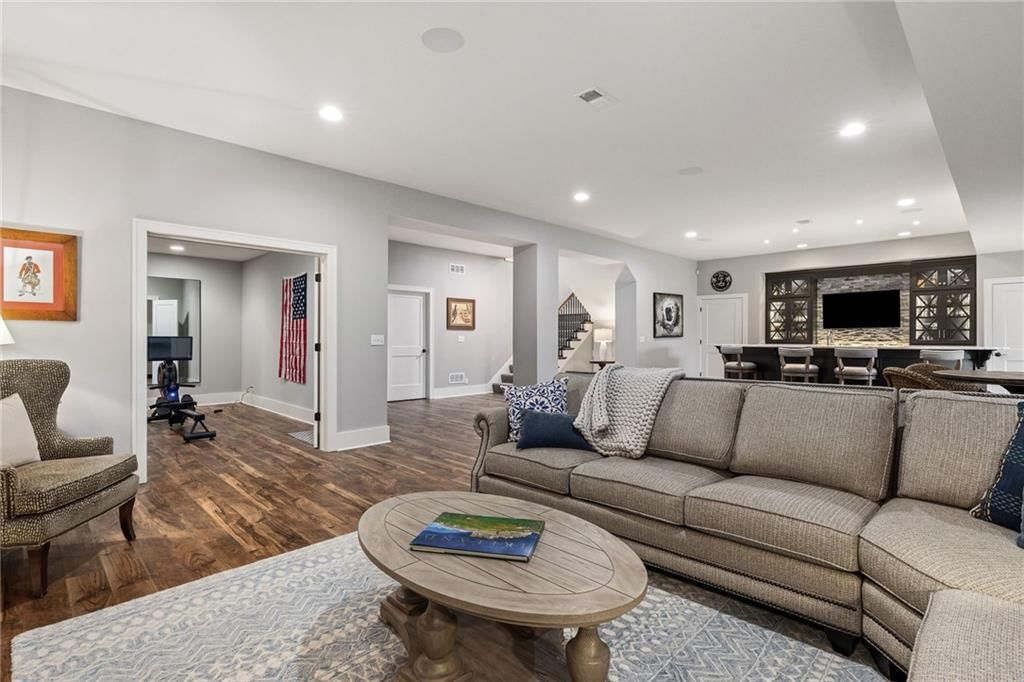 16913 Bond Street — photo 69