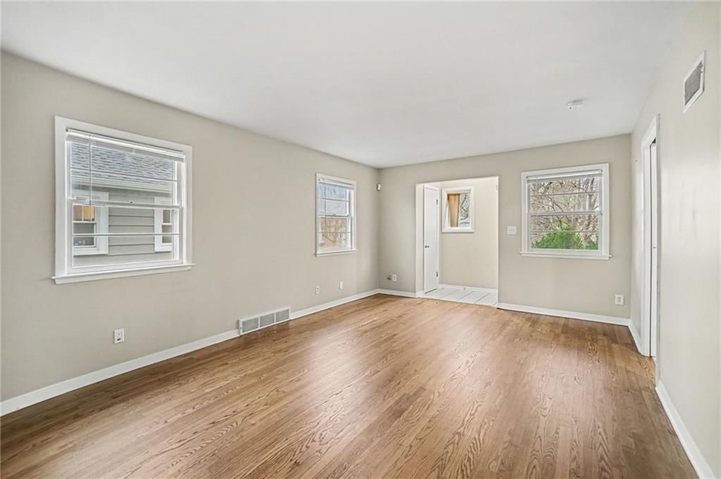 5613 Riggs Street — photo 3
