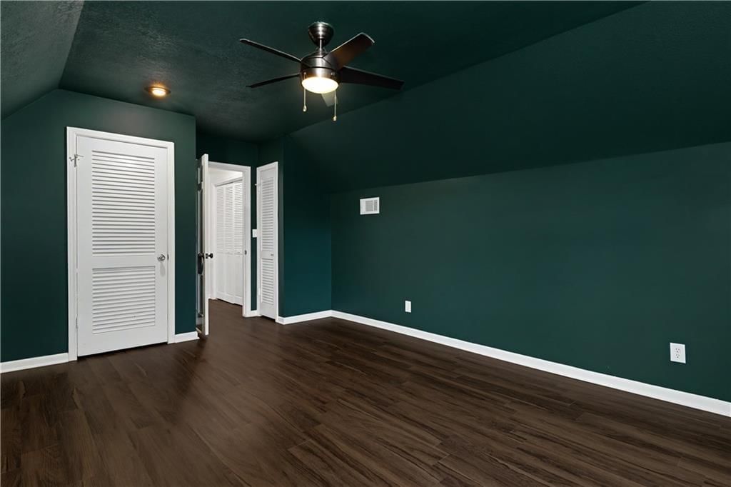 401 W 114 Terrace — photo 34