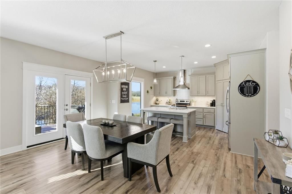 308 E Oak Street — photo 10