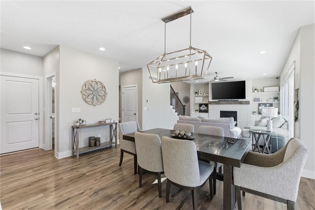 308 E Oak Street — photo 11