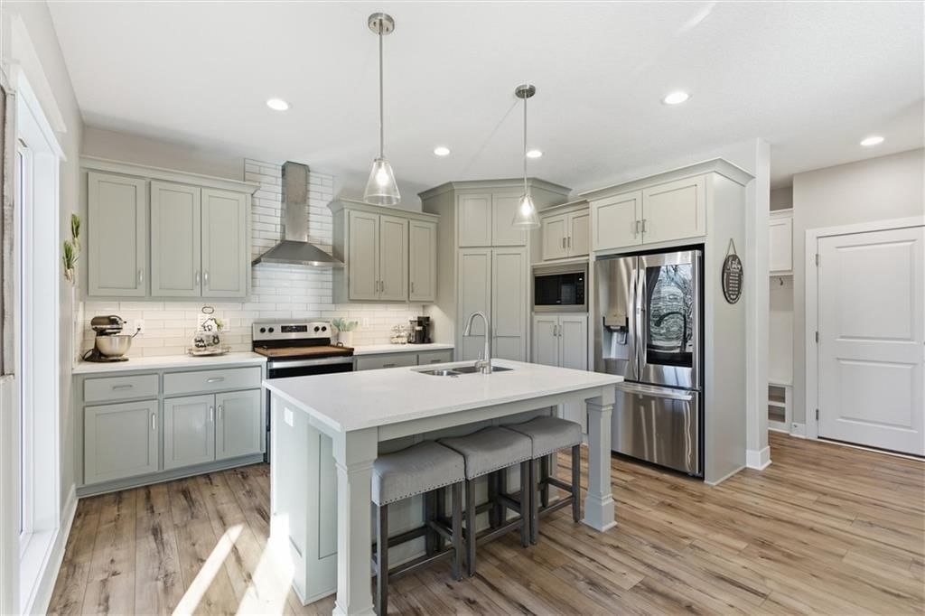 308 E Oak Street — photo 12