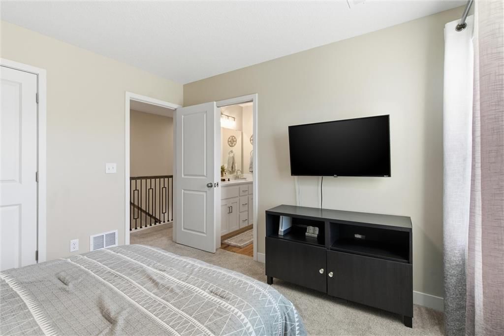 308 E Oak Street — photo 24