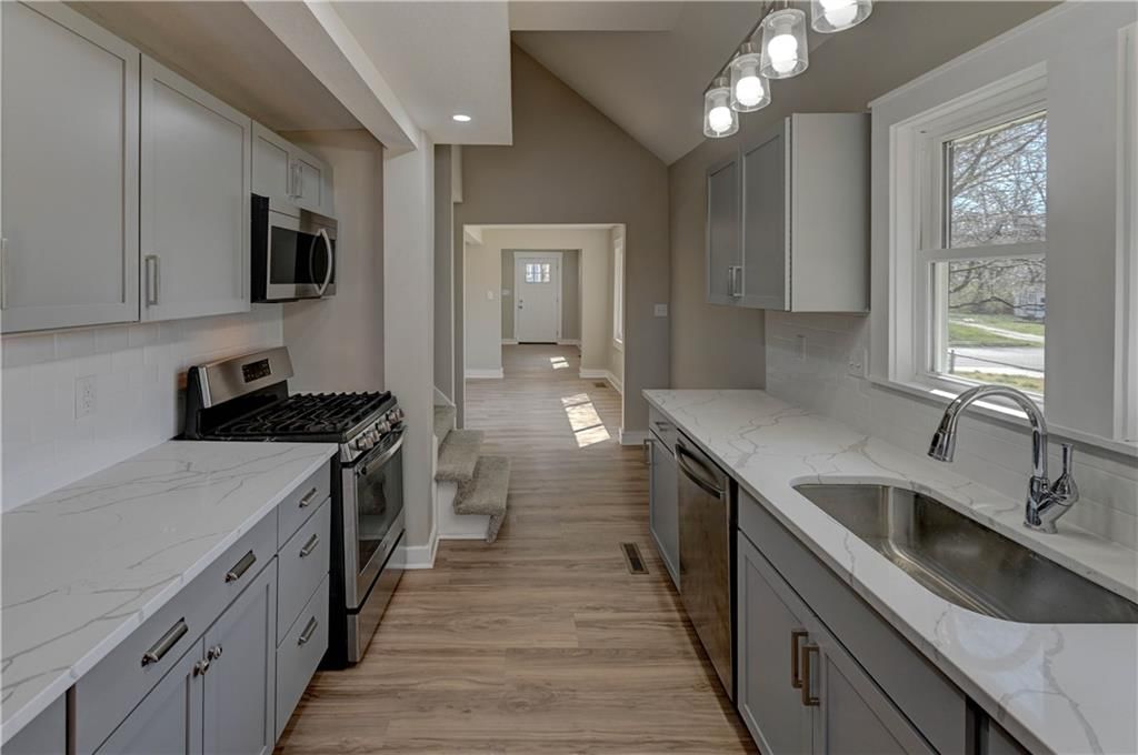 1020 S Mccoy Street — photo 8