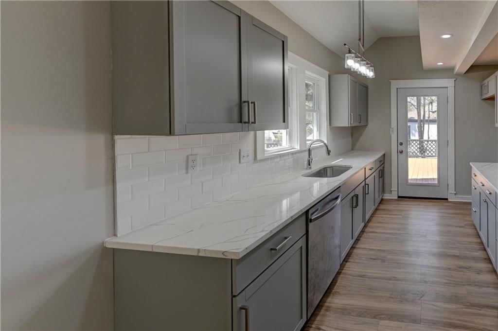 1020 S Mccoy Street — photo 10