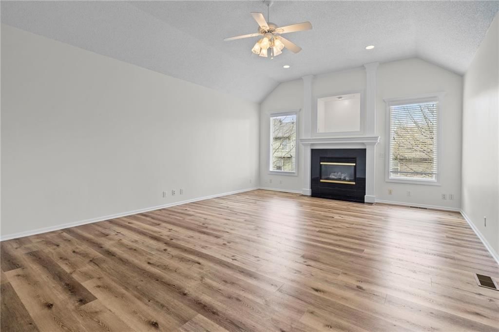 2638 W Catalpa Street — photo 16