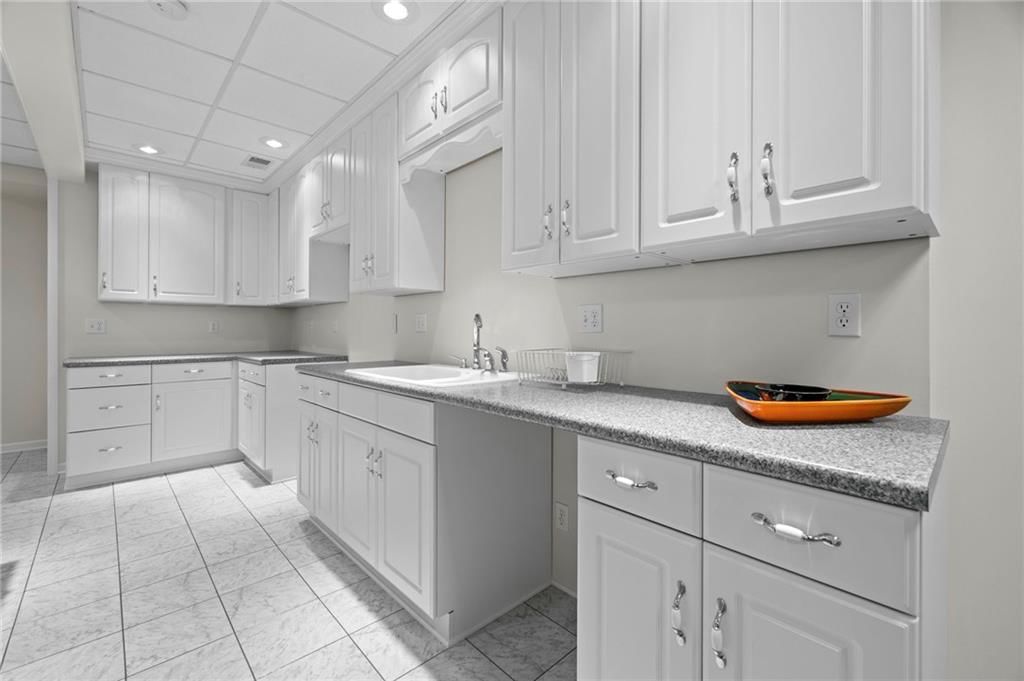 2638 W Catalpa Street — photo 41