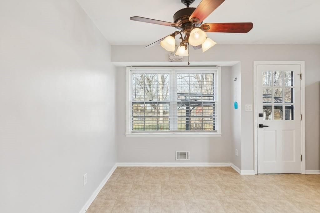 506 S Adams Street — photo 9