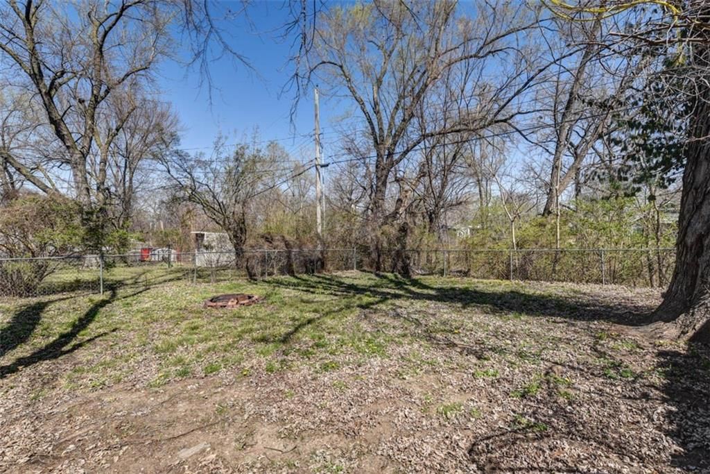 10126 Golf Avenue — photo 32
