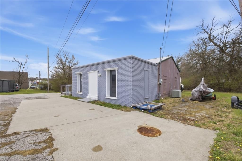 813 SW Oldham Boulevard — photo 3