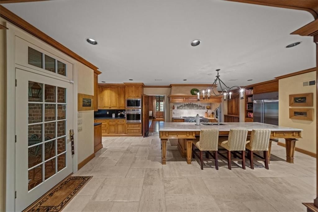 5800 Brookbank Lane — photo 23