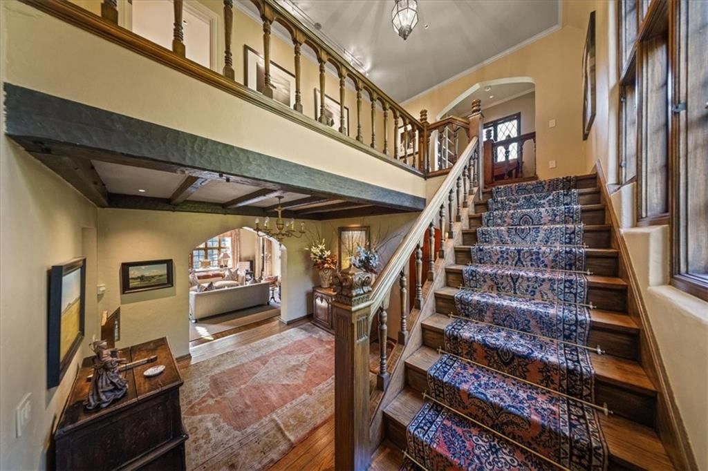 5800 Brookbank Lane — photo 35