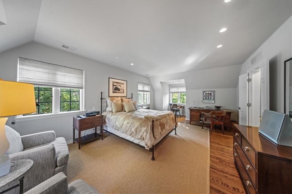 5800 Brookbank Lane — photo 48