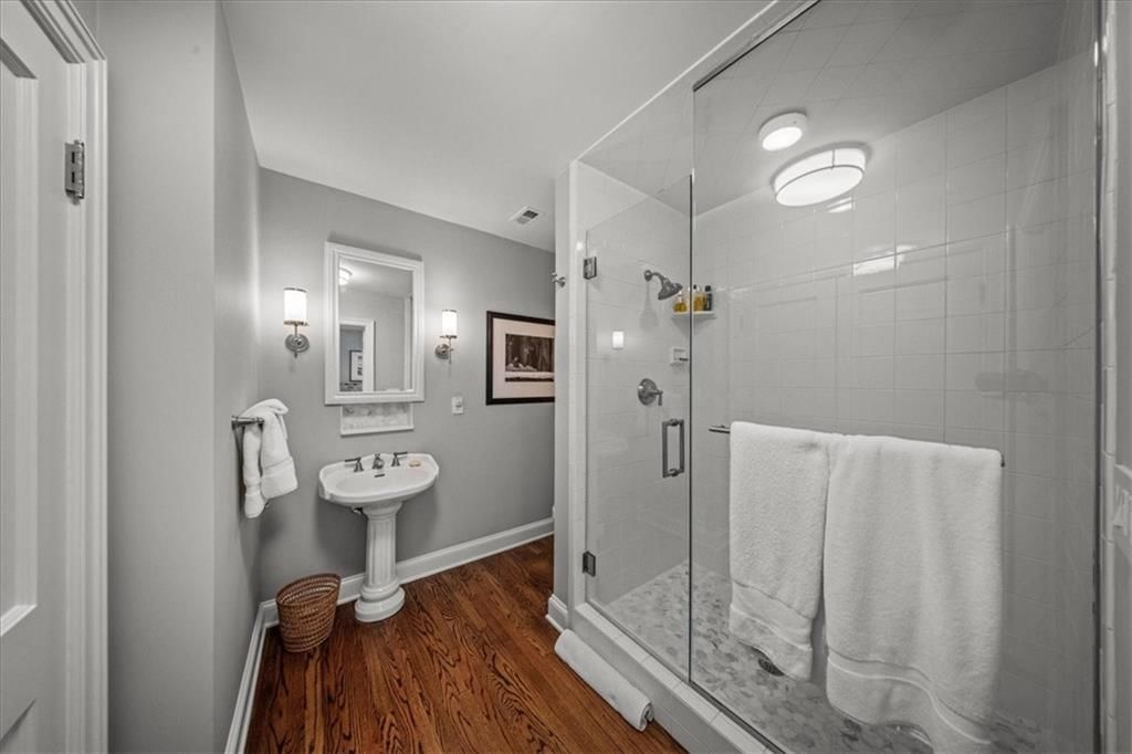 5800 Brookbank Lane — photo 49