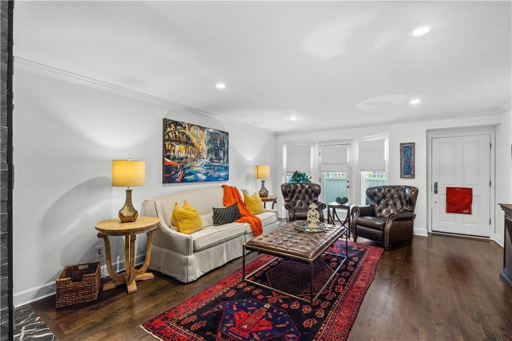 1109 W 47TH Street — photo 4