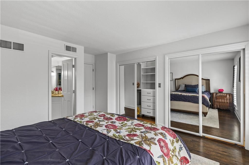 1109 W 47TH Street — photo 24