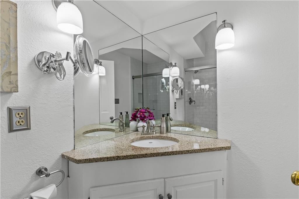 1109 W 47TH Street — photo 26