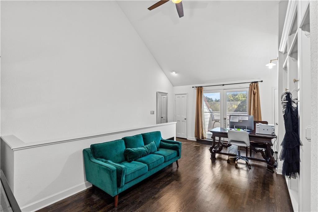 1109 W 47TH Street — photo 34
