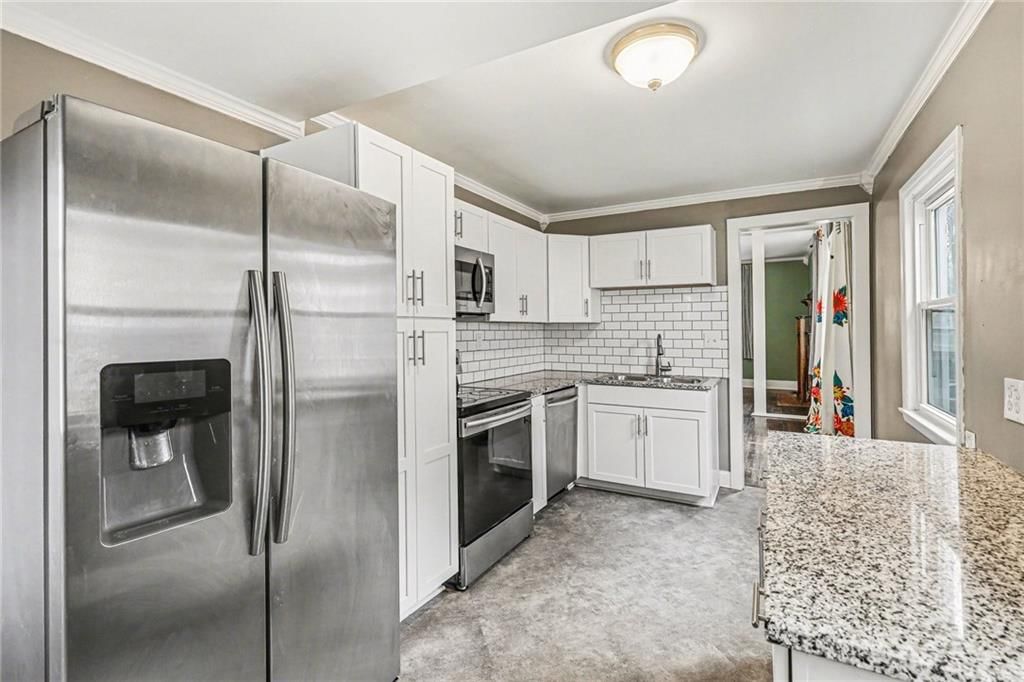 4304 HOLMES Street — photo 11