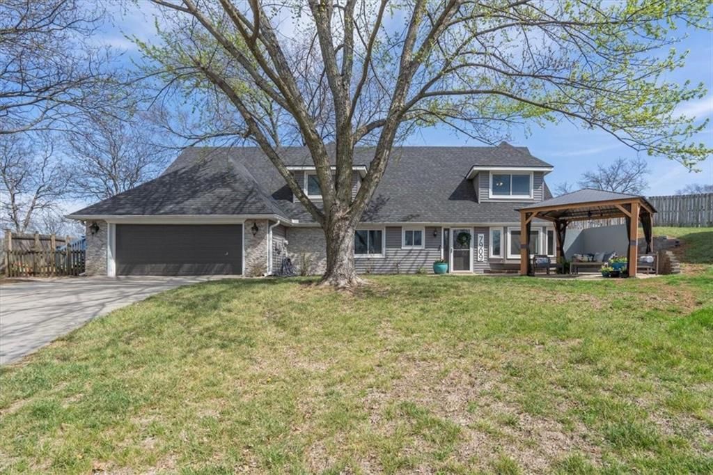 7909 Swarner Street, Lenexa, KS