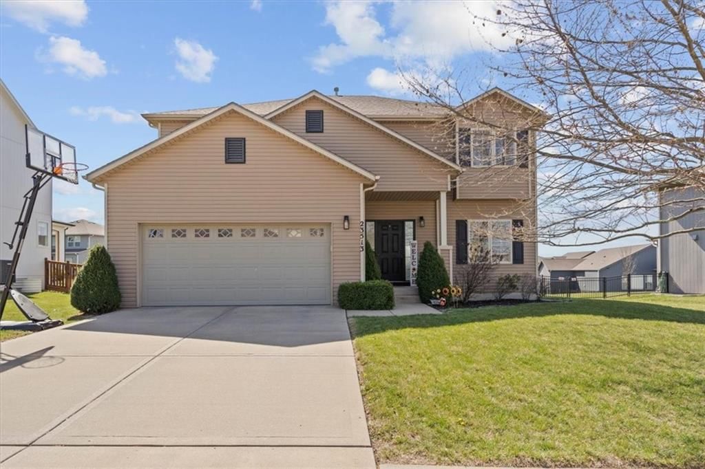 23513 W 89th Terrace, Lenexa, KS