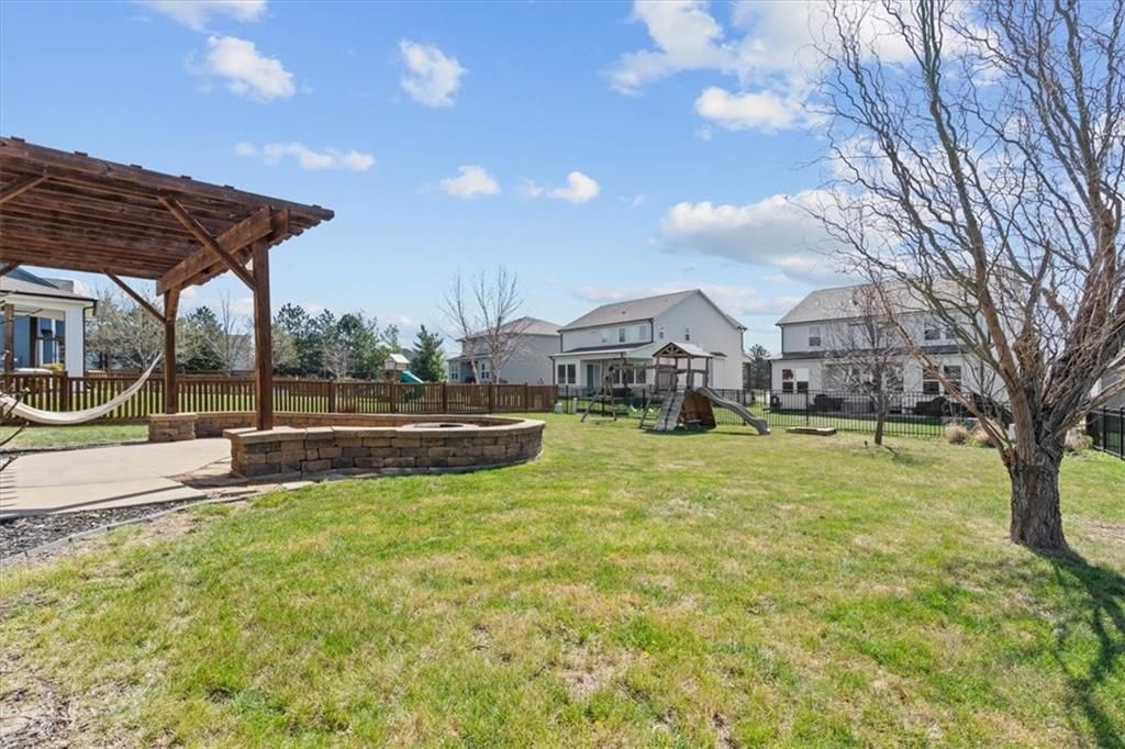 23513 W 89th Terrace — photo 32