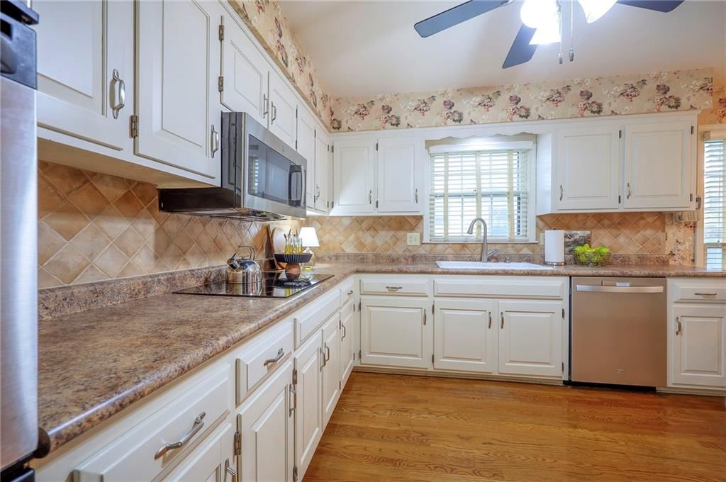 12704 W 117th Street — photo 16