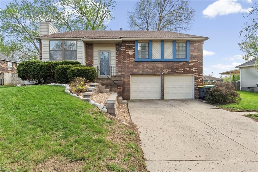 5212 NW Downing Street, Blue Springs, MO