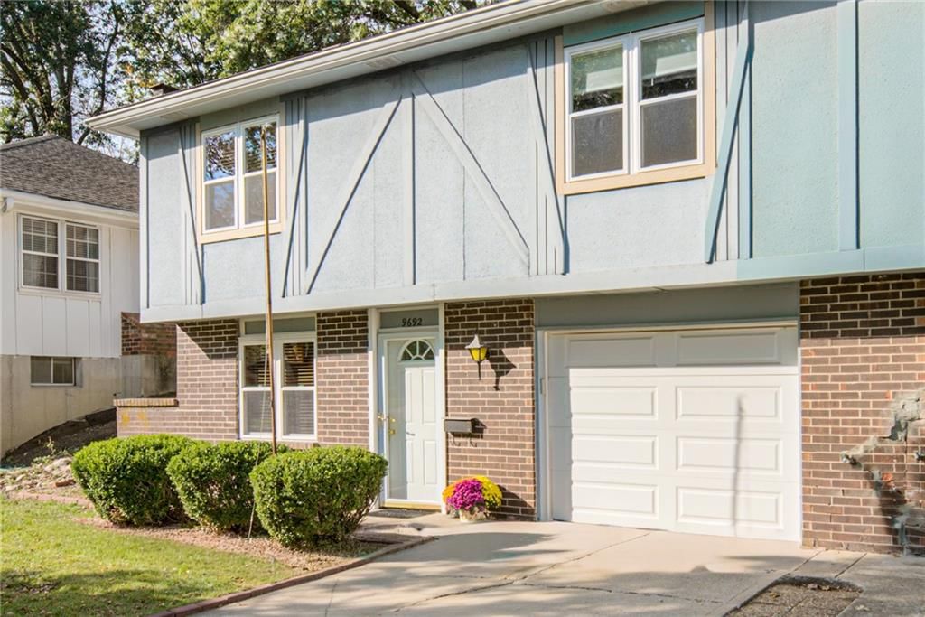9692 Wedd Street, Overland Park, KS