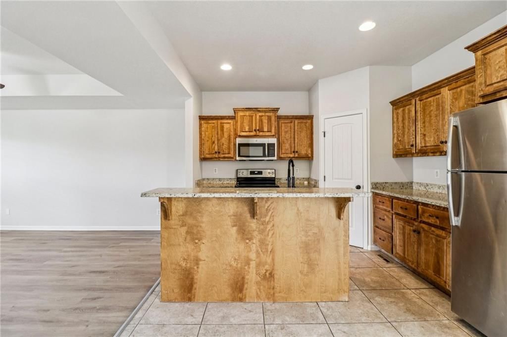 527 S Poplar Street — photo 11