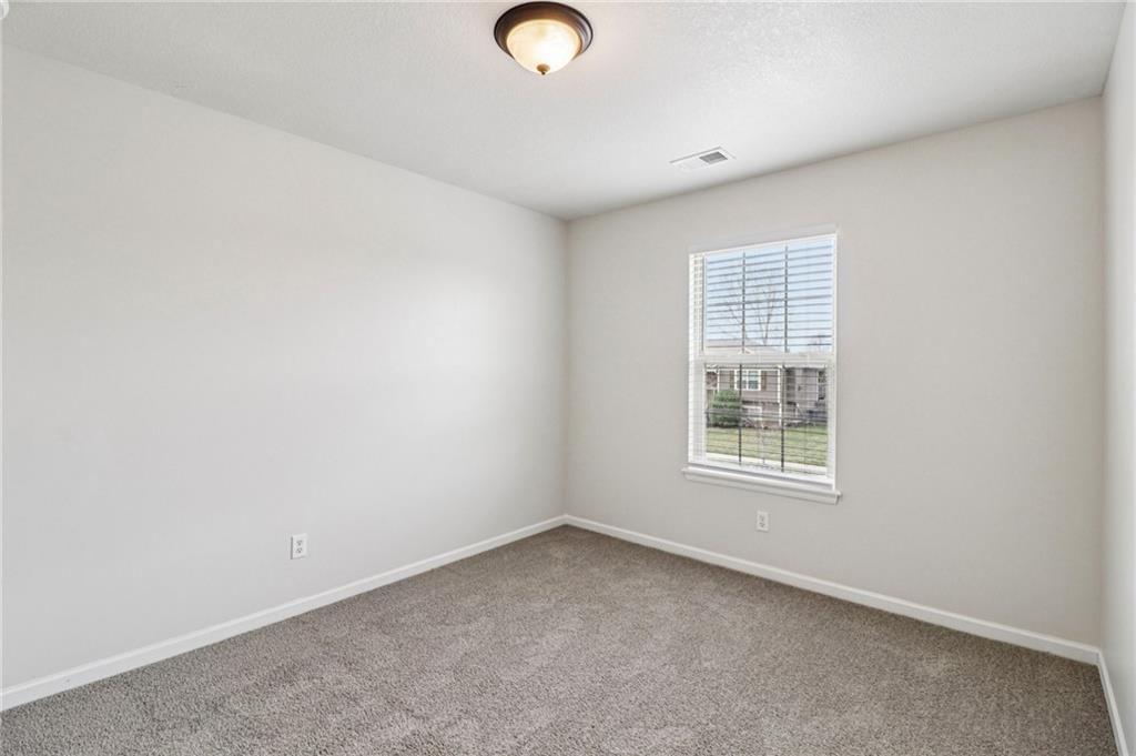 527 S Poplar Street — photo 25