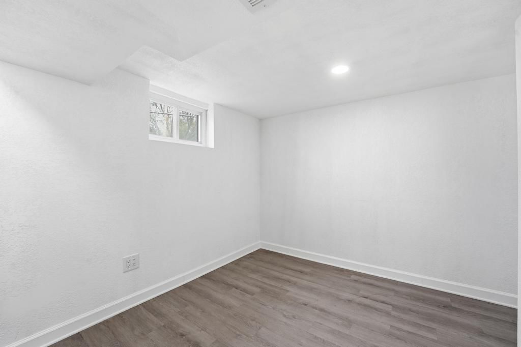2514 S Race Avenue — photo 35
