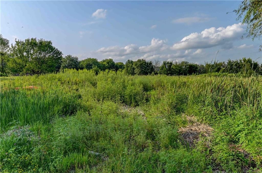 22999 W Sycamore Street — photo 25
