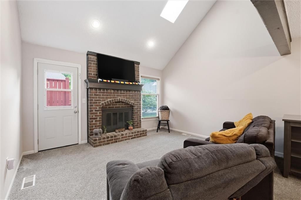 8543 Westgate Street — photo 6