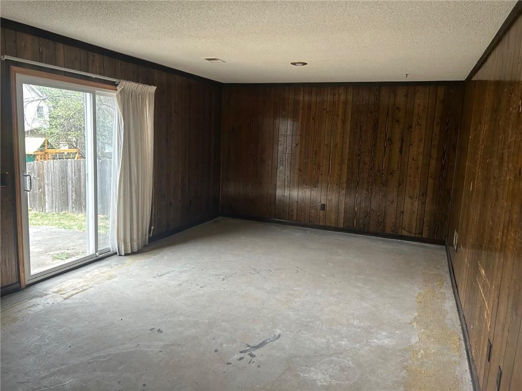 16608 W 145th Terrace — photo 9