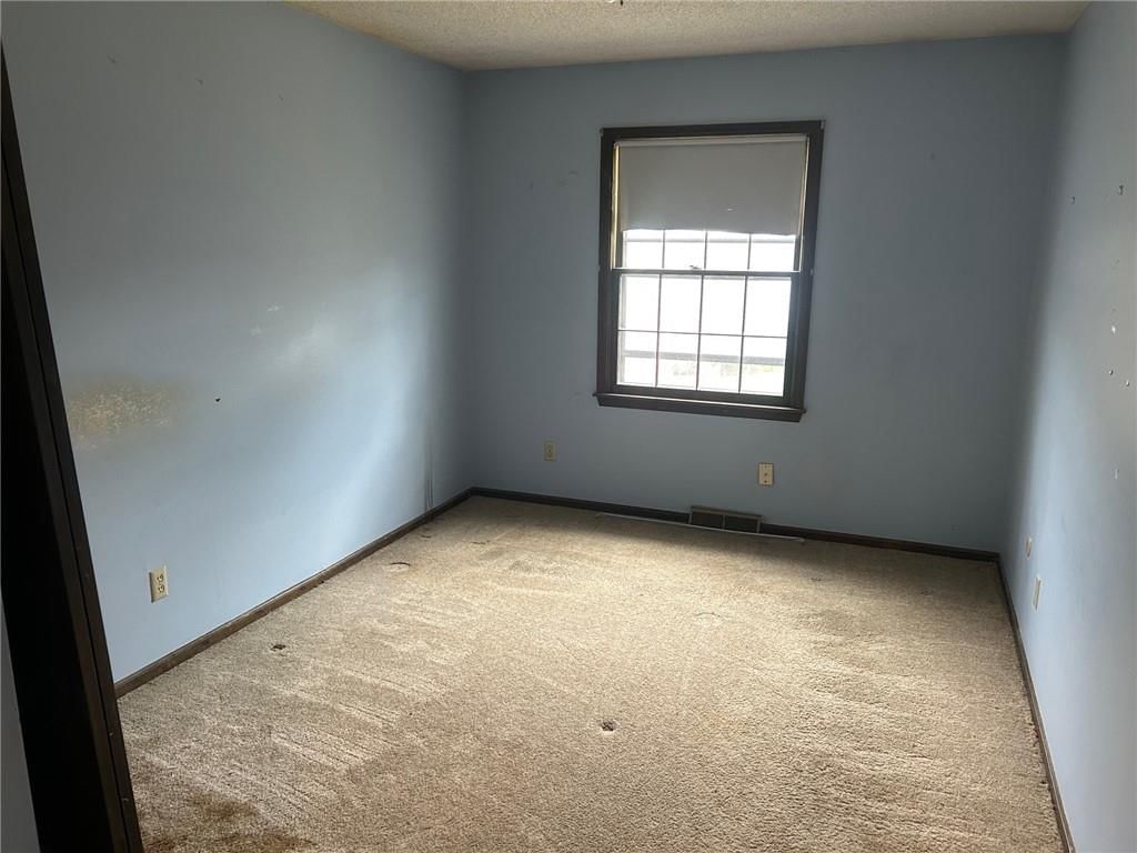 16608 W 145th Terrace — photo 13