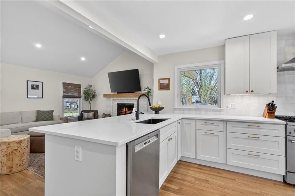 7616 W 98th Terrace — photo 18