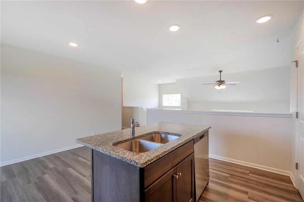 721 Shane Lane — photo 11