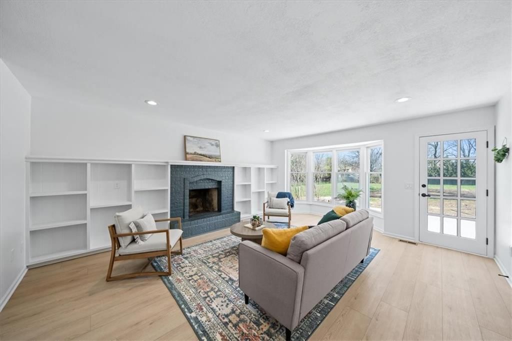 15327 Oakmont Street — photo 14