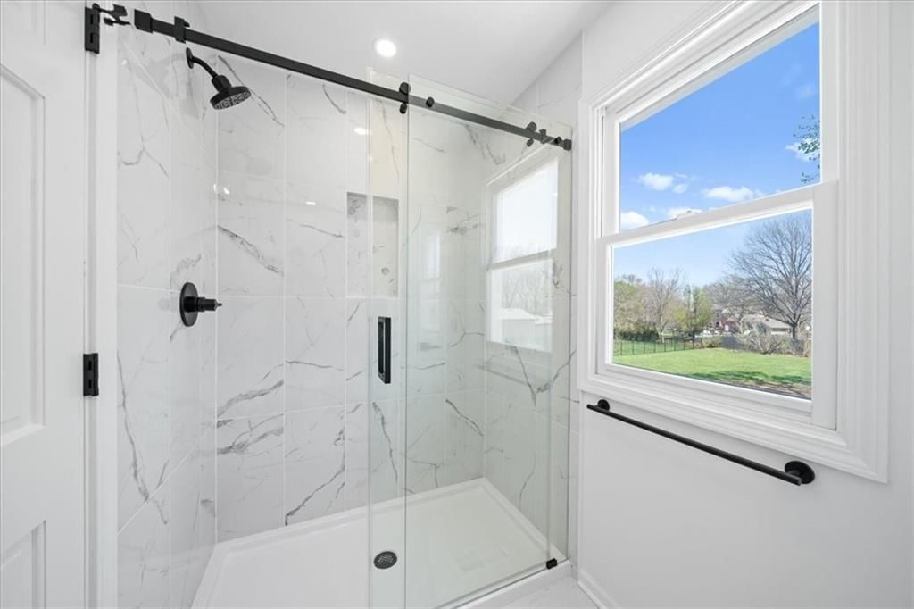 15327 Oakmont Street — photo 28