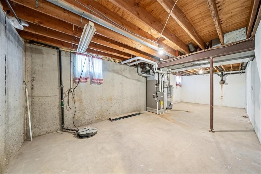 15327 Oakmont Street — photo 42