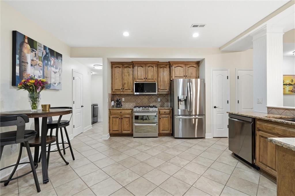 15722 W 61ST Terrace — photo 11