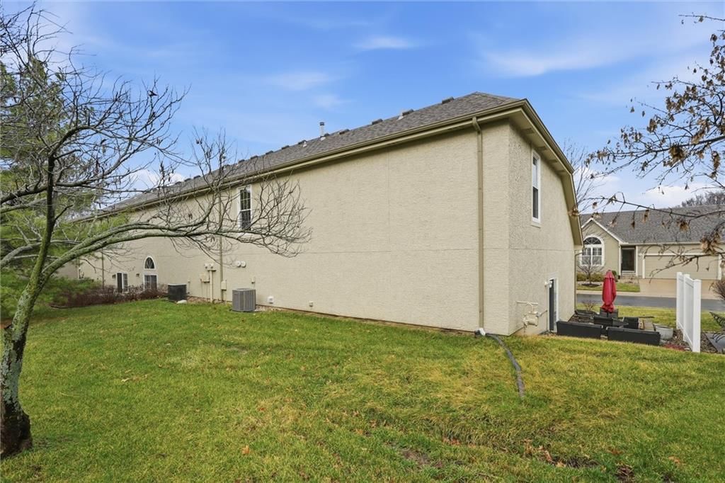 15722 W 61ST Terrace — photo 27