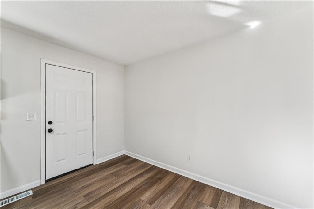 309 W Mcdonald Street — photo 16