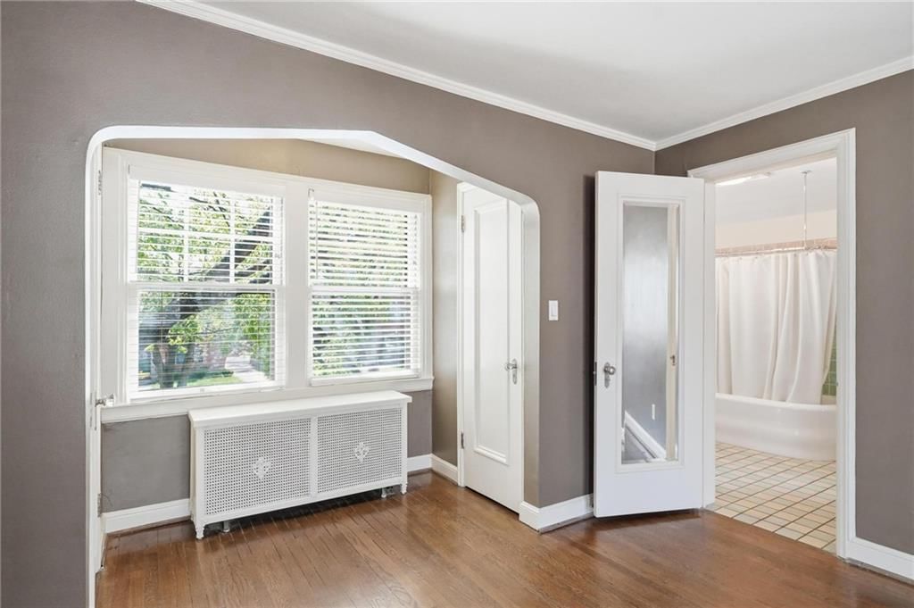 642 Romany Road — photo 38
