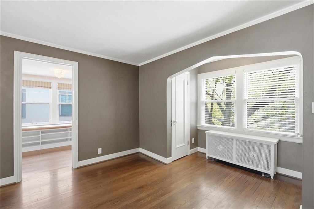 642 Romany Road — photo 39