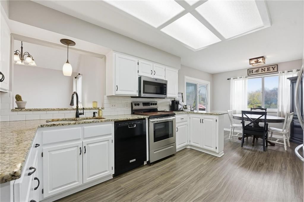 15717 Outlook Street — photo 9