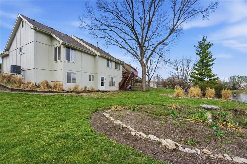15717 Outlook Street — photo 33