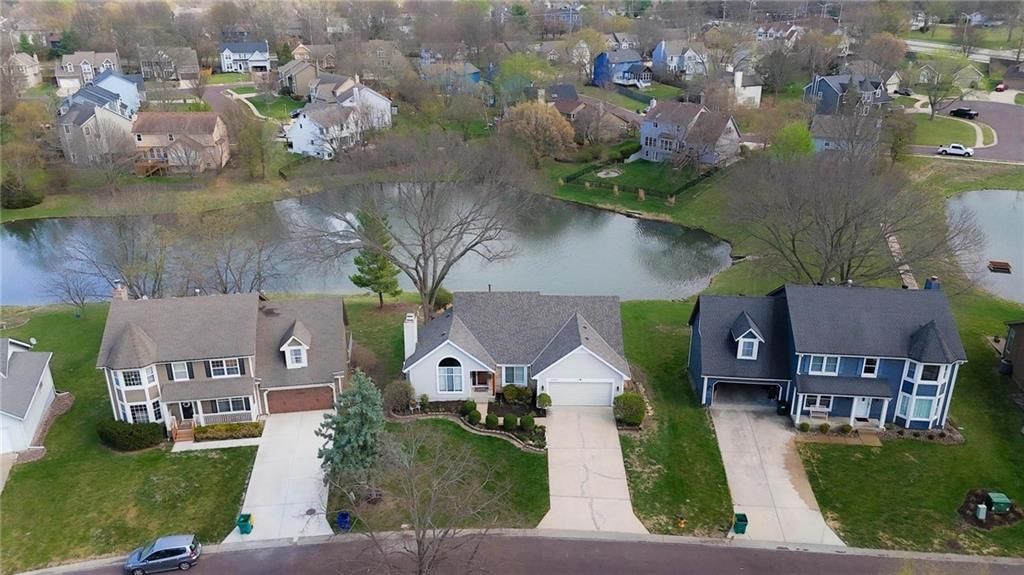 15717 Outlook Street — photo 34
