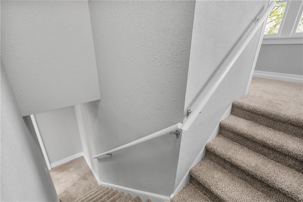 620 W Chestnut Street — photo 37